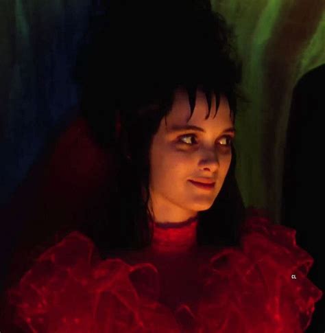 Lydia Deetz Geena Davis Tim Burton Movie Goth Look Red Icons Red