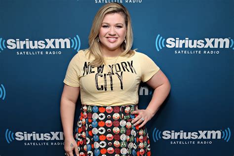 Kelly Clarkson Cancels Uk And Canadian Tour Dates