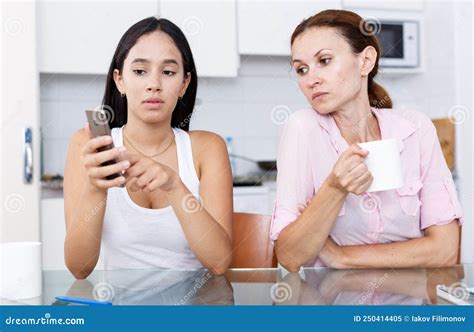 Mother Is Outraged Her Daughter Stock Image Image Of Female Phone 250414405