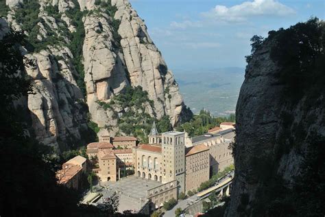 Explore The Beautiful Montserrat Located In Spain