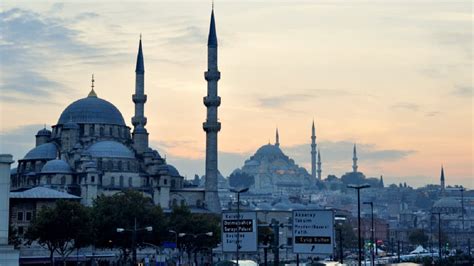 İstanbul Da Cuma Namazı Kılınacak Cami Mescit Ve Açık Alanlar Belirlendi