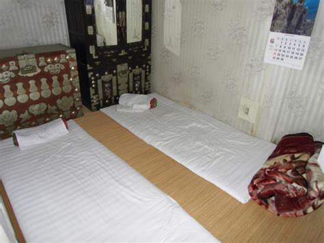 Der Boden Die Betten Hotel Kaesŏng Minsok Folk Kaesŏng