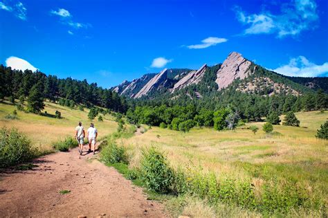 10 Best Hiking Trails In Denver Take A Walk Around Denvers Most