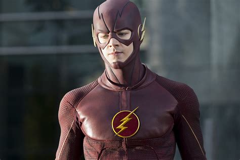 Flash Season 2 Photos Tease Flash Day And New Villain