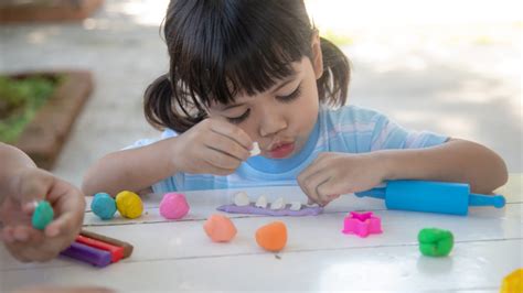 Ini 5 Mainan Edukasi Anak 3 Tahun Terbaik Supermom