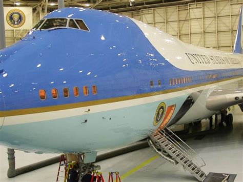 Air Force One 10 Perks Of Flying Like The President Abc News
