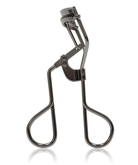 The only problem is that the majority of drugstore eyelash curlers don't work so well for asian eyes. Finally, an Eyelash Curler for Deep Set and Almond-Shaped ...