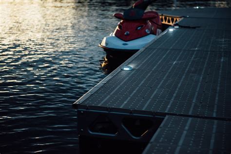 Solar Dock Light Canadadocks™