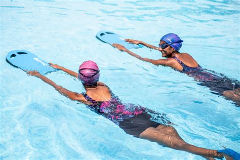 The Benefits Of Training With Swim Fins Metro Swim