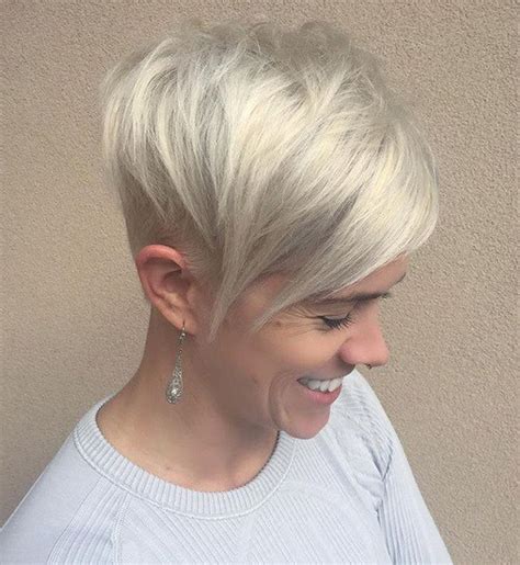 Funky Short Pixie Haircut With Long Bangs Ideas 48