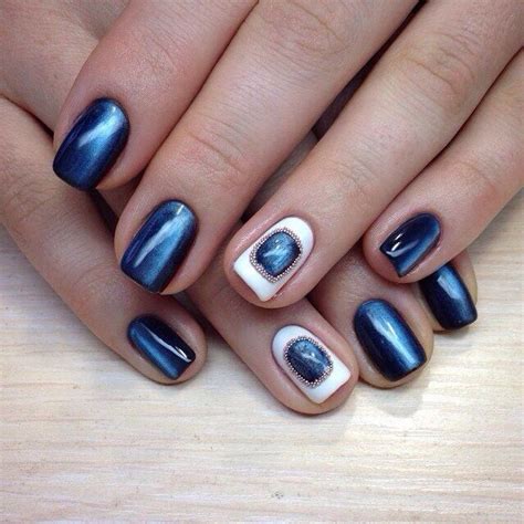 Blue Metallic Glitter Makes Your Manicure Incredible Stylish Such Kind