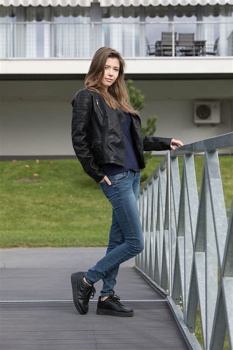 Online Crop Hd Wallpaper Mila Azul Model Women Outdoors Leather Jackets Looking At Viewer