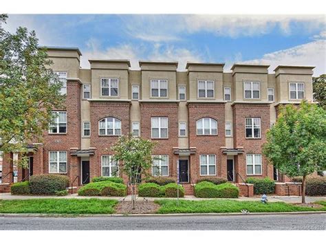 That's right dilworth has found a new way to dazzle charlotte with a savvy consignment boutique located on park road. Luxury townhouse in Charlotte's Dilworth neighborhood