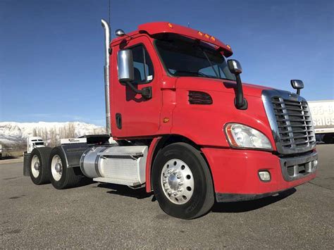 2015 Freightliner Cascadia 125 Day Cab Semi Truck For Sale 477720