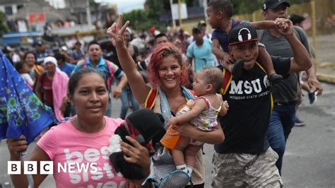 Migrant Caravan Us Bound Migrants Clash With Mexico Riot Police Bbc News