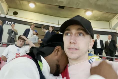 Rare Pic Of Jj And Simon Comforting Each Other After Lost The Euro R Ksi