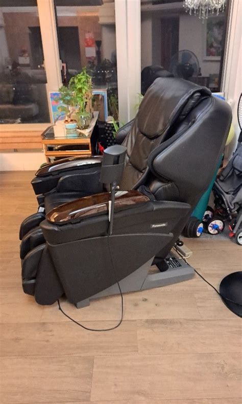 Panasonic Flagship Massage Chair Ep Ma70 Black With Mahogany 健康及營養食用品 按摩紓緩用品 Carousell