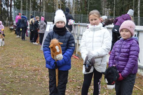 Sääntöjä On Vaikka Kuinka Paljon Suoritusten Monipuolinen Arvostelu