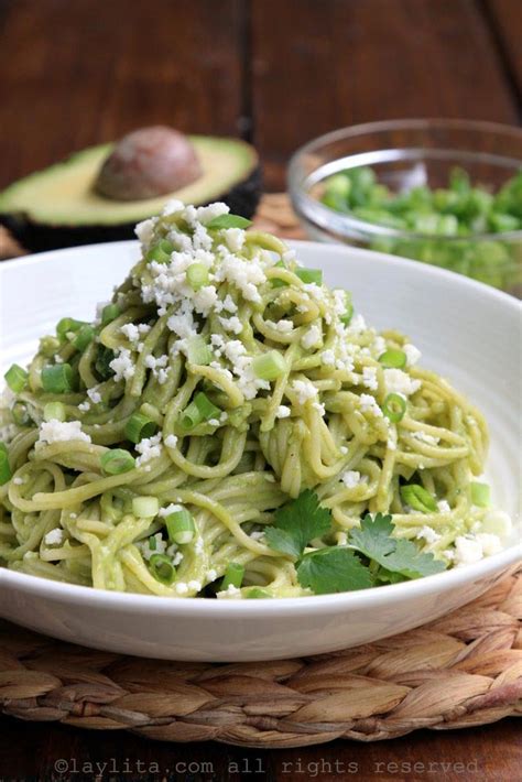 Spaghetti With Spicy Avocado Sauce Avocado Pastas Laylitas Recipes