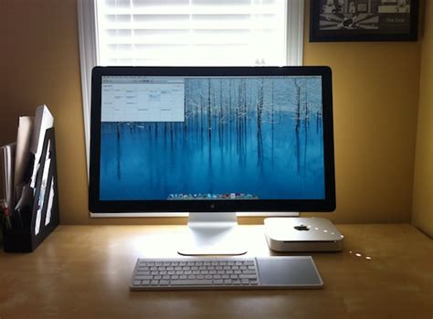 I had been working in publishing, then moved on to video work, and i am currently making another transition into media marketing. Mac Setup: Clean & Simple Mac Mini Desk