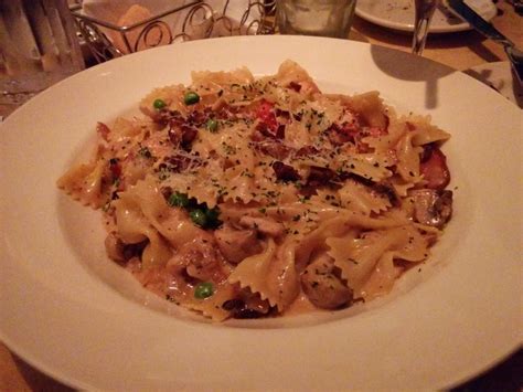 Place shielded colander with chicken inside base (without removing pasta). Farfalle with chicken and roasted garlic - Yelp