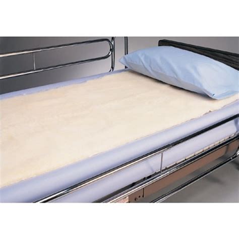 Caratterizzato da vera pelle di pecora. Skil-Care Synthetic Sheepskin Pad at HealthyKin.com