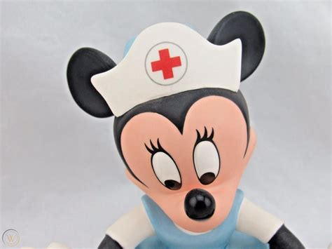 Wdcc Student Nurse Minnie Mouse From Disneys First Aiders In Box