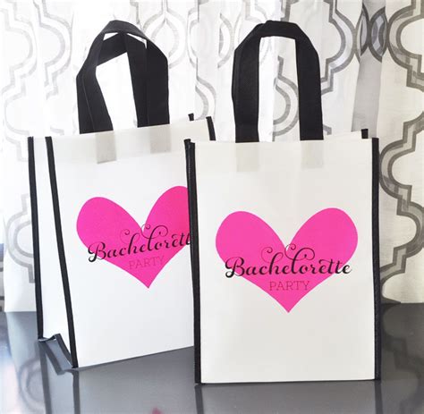 Jul 27, 2021 · personalized gift bag, foil stamped custom party favor or welcome bags. Bachelorette Party Gift Bags