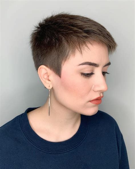 19 Photos Of Pixie Cut With Bangs Prove This Is Trendy In 2021