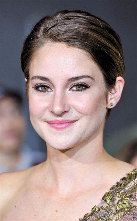 Beauty Police Shailene Woodley Looks Ultra Chic In Minimal Makeup And