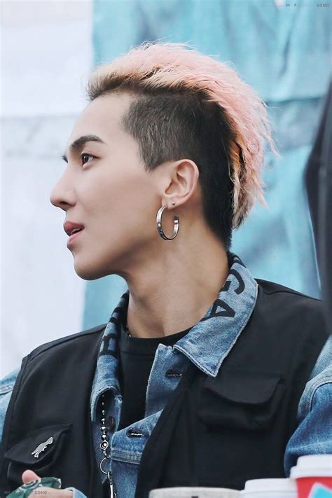 11 Inspirasi Gaya Rambut Undercut Ala Boyband Kpop