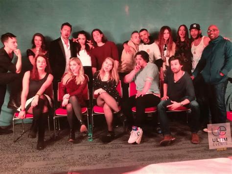 Pin By Evelyn Barrientez On The 100 Cast The 100 Cast It Cast Wrestling