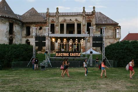 It is a recording of one of four live performances between september 13 and. Electric_Castle_2012 (28) - Iulian Andrei