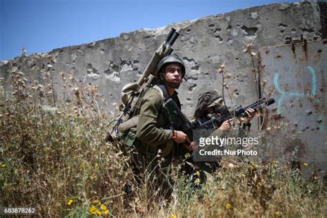 Urban Warfare Drill Of The Golani Brigade Photos And Premium High Res