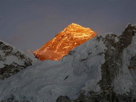 First Mount Everest Deaths Of 2021 Season The Canberra Times