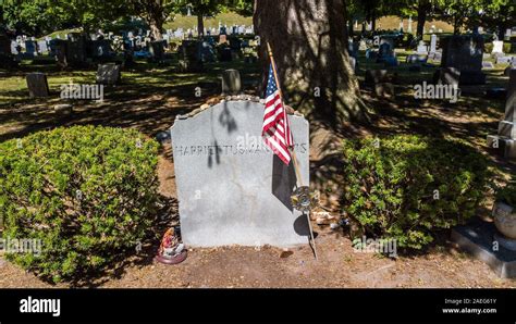 Harriet Tubman Grave Fort Hill Cemetery Auburn Ny Usa Stock Photo