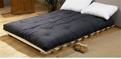 Out of all the futon options, bifold mattresses are the easiest to set up. Futon Mattress Pad: How to Make It Comfortable? - HomesFeed