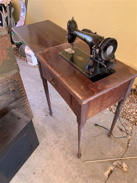 Singer sewing machines were made to last forever, so there are a lot of them floating around. Singer sewing machine for Sale in Lake Worth, FL - OfferUp