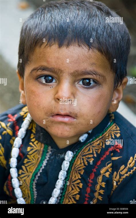 Boy Child Begging In Streets Hi Res Stock Photography And Images Alamy