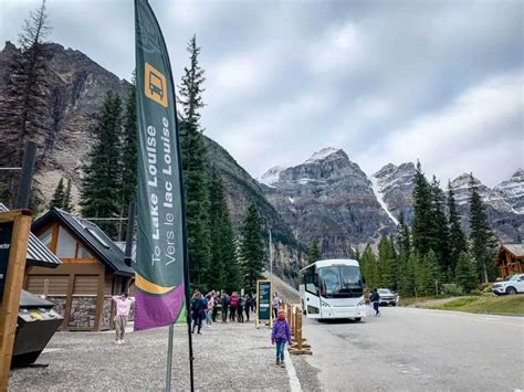 Moraine Lake Shuttle What You Should Know For 2023 Travel Banff Canada
