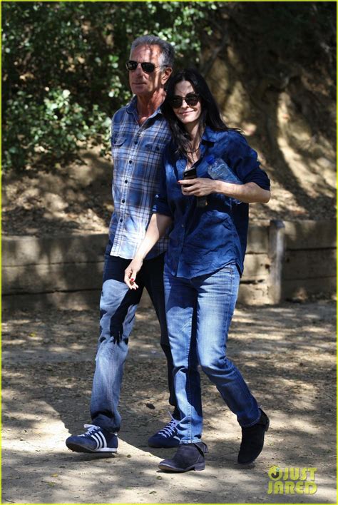 Courteney Cox Cougar Town Location Scouting Photo 2635478