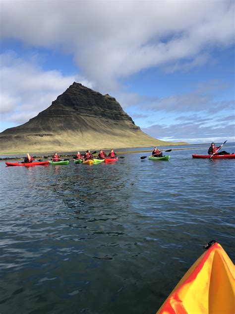 Kayak Sous Le Mt Kirkjufell Activité à Snaefellsnes