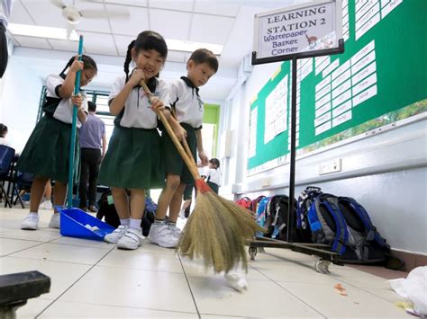 Daily School Cleaning For Students ‘a Good Lesson In Social