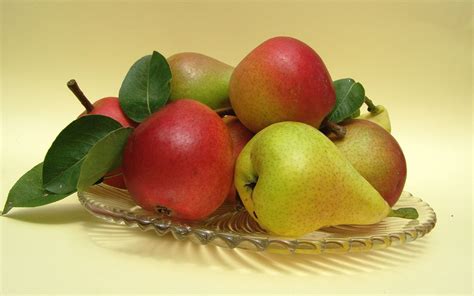 Red Apples And Pears On Clear Glass Plate Hd Wallpaper Wallpaper Flare