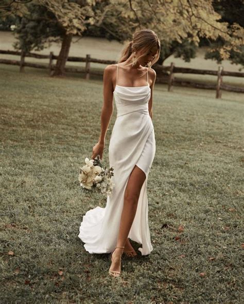 Simple Wedding Dresses 30 Best Looks Expert Tips And Faqs