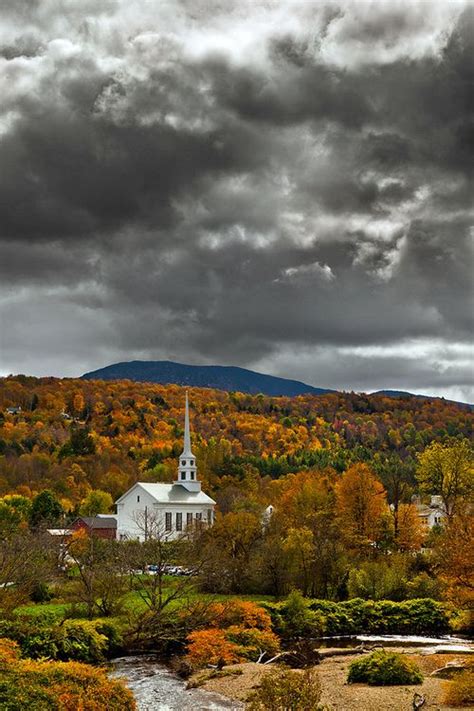 The Stowe Community Church Vermont Usa Old Country Churches Old