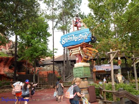 Splash Mountain Entrance Marquee Wdw Taken In June 2018 Trace Flickr