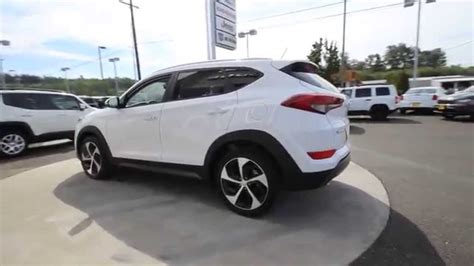 Tucson pushes the boundaries of the segment with dynamic design and advanced features. 2016 Hyundai Tucson | Winter White | GU035048 | Skagit ...