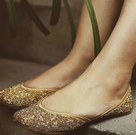 Footwear In 2020 Indian Wedding Shoes Indian Shoes Bridal Shoes Flats