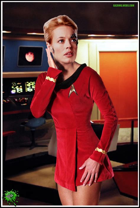 Jeri Ryan As Seven Of Nine As Lieutenant Uhura Star Trek Crew Fandom Star Trek Star Trek Tv